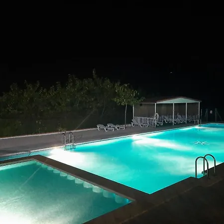 Bungalow 45 *